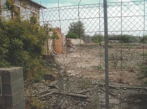 Parcela de la carretera de Soria donde se alojaba Villa Iregua Parcela de la carretera de Soria donde se alojaba Villa Iregua