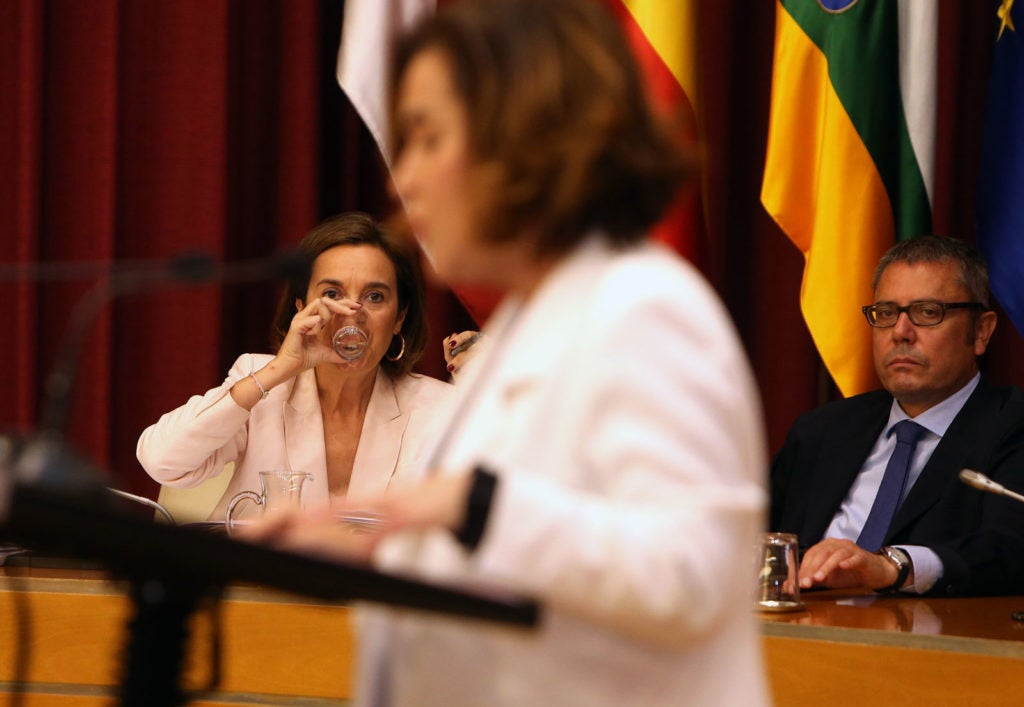 Arraiz, durante el debate del estado de la ciudad. Al fondo, Gamarra. Foto de Juan Marín