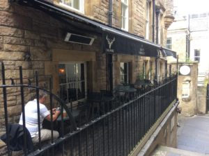 Pub en el barrio de Grassmarket, en Edimburgo
