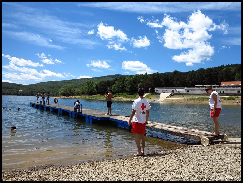 Llega el verano, empieza la temporada de baño en el embalse González