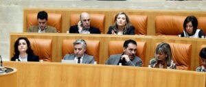 Escaños socialistas en el Parlamento de La Rioja, en el último pleno. Foto de Justo Rodríguez