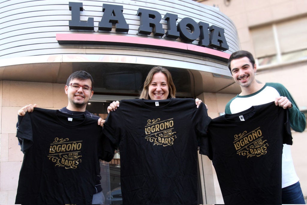 Tres camisetas, tres. Foto de Enrique del Río