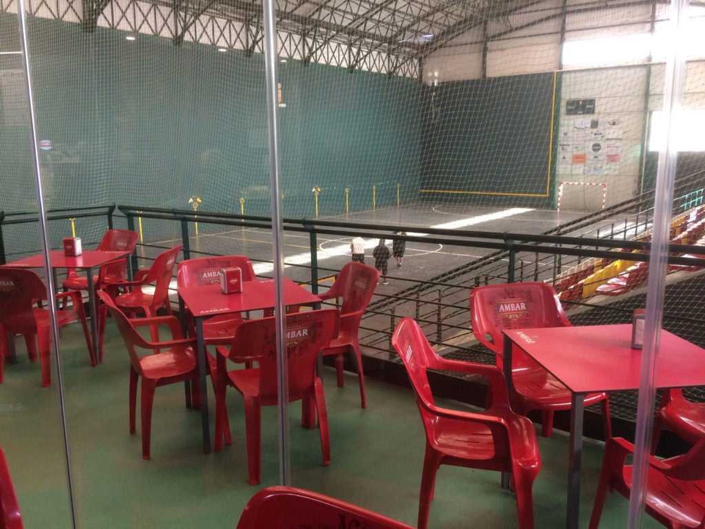 Bar El Frontón, en Entrena